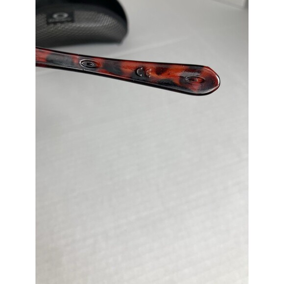 Oakley Woman's Sunglasses Black Red Tortoise With Case And Cleaning Cloth READ - Picture 12 of 15